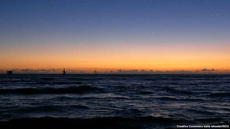 photo of evening nautical twilight, Waikiki Beach