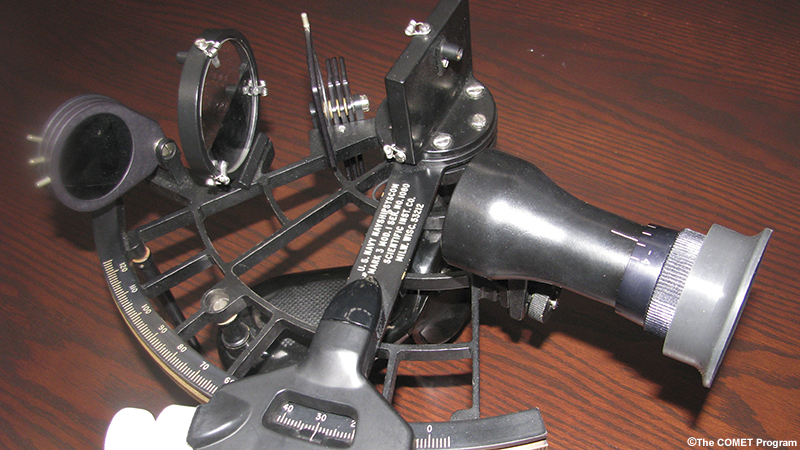 photo of sextant showing filter for use in Sun observations